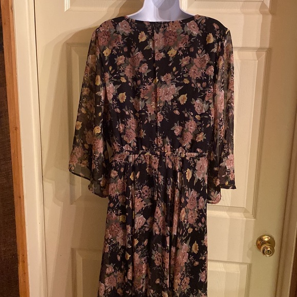 Women’s XL dress - Picture 5 of 5